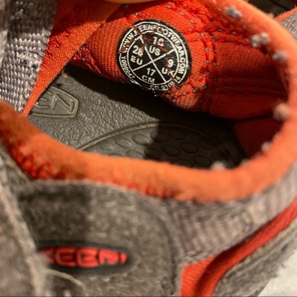 Keen Newport boys aandals Gray Shark Red 10